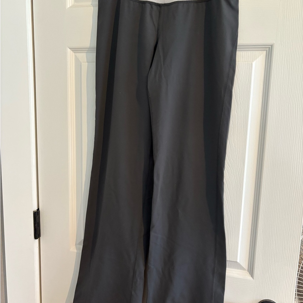 Patagonia Gray and White Active Leggings